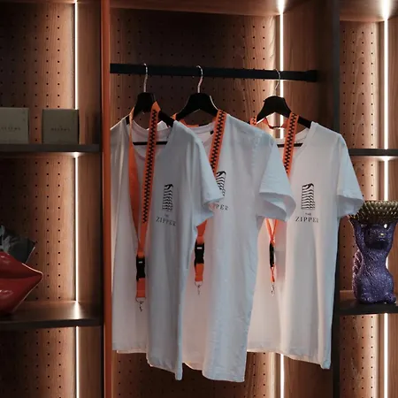 酒店 The Zipper Und