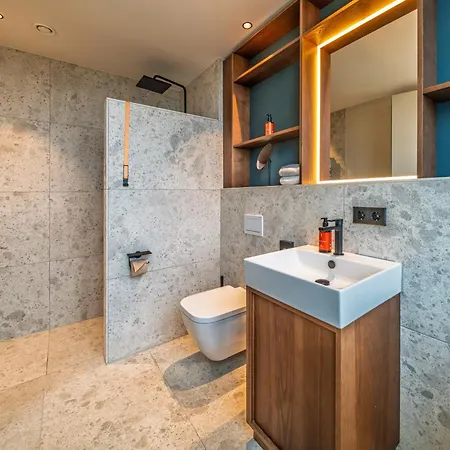 The Zipper Und 4* Düsseldorf