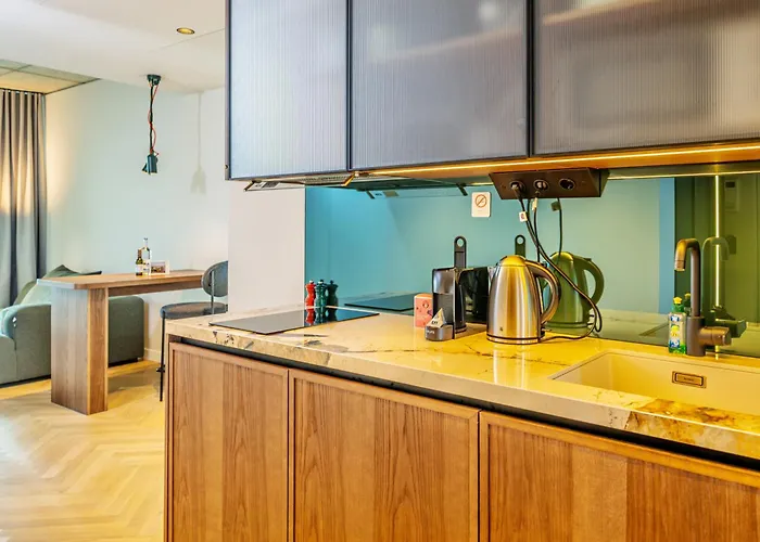 Szálloda The Zipper Und