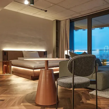 The Zipper Und Hotel 4*
