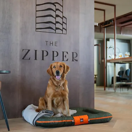 The Zipper Und Ξενοδοχείο 4*