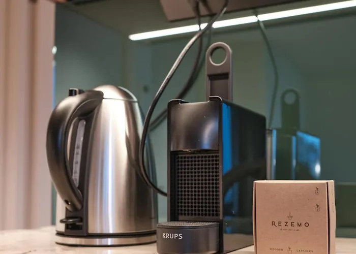 酒店 The Zipper Und 4*