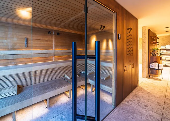 The Zipper Und 4* Düsseldorf