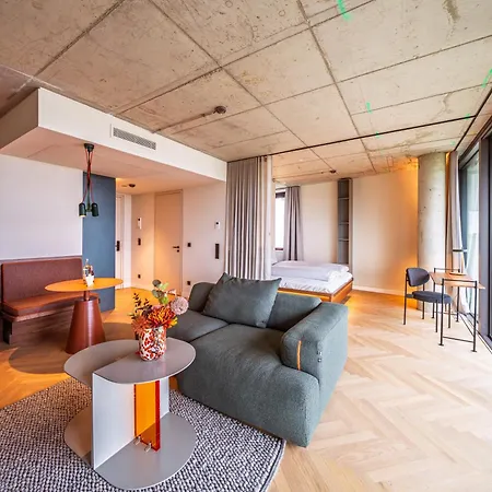فندق The Zipper Und 4*