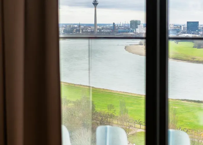 The Zipper Und Hotel